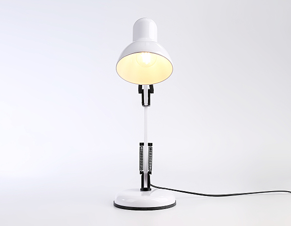 Настольная лампа Ambrella Desk DE7713